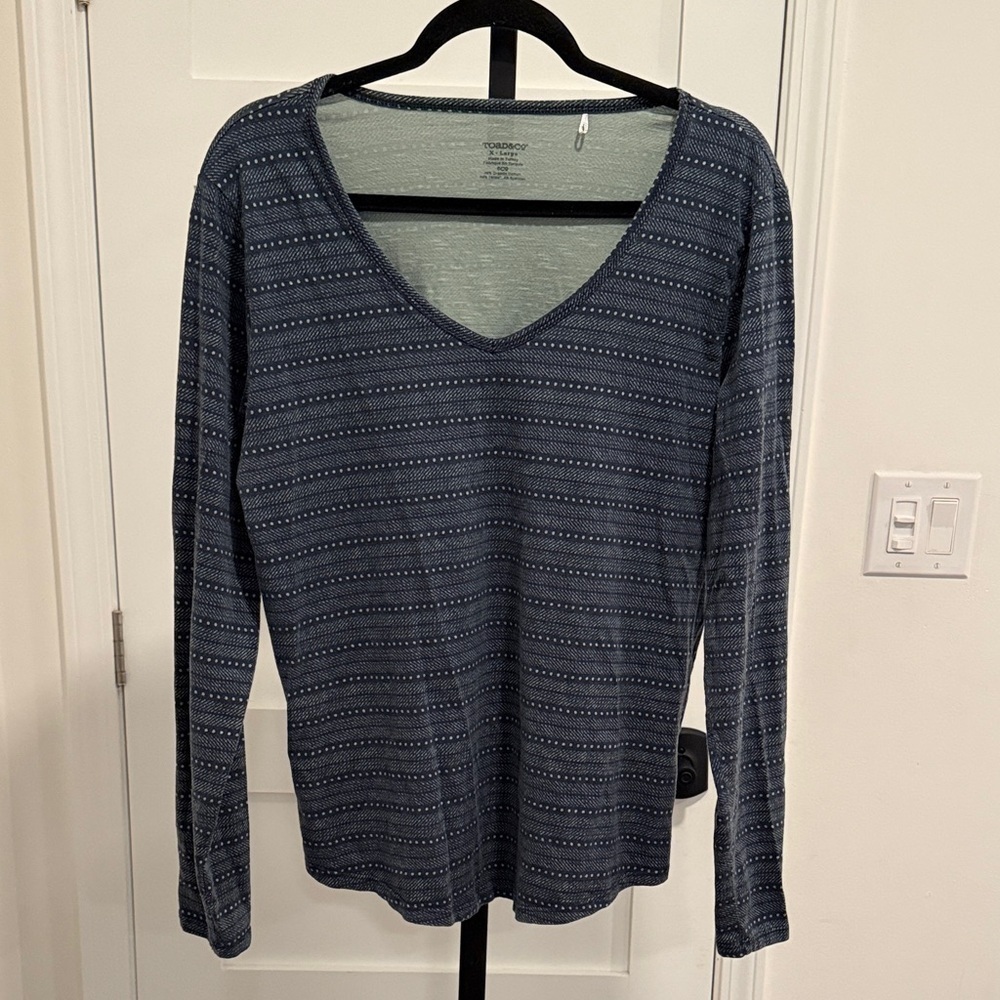 Toad&Co Women's Blue Long Sleeve Dot Pattern Top size XL